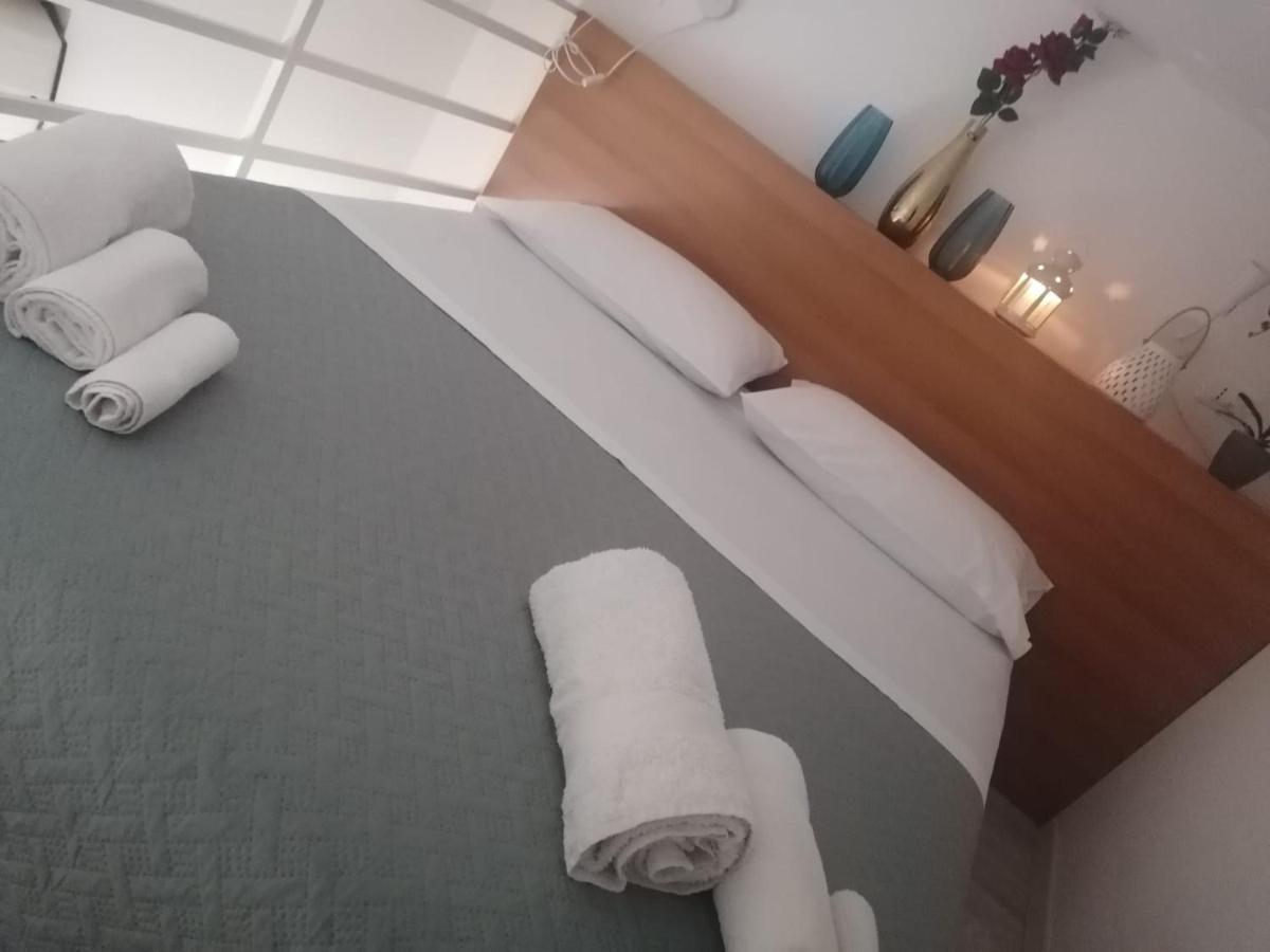 A Due Passi Dal Massimo Apartment Палермо Екстериор снимка